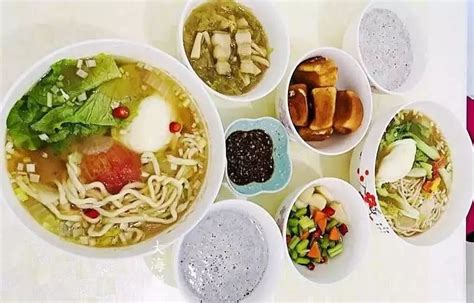 ��һ���ӳ������ϰ�ף������вƽ������긻ԣ����������